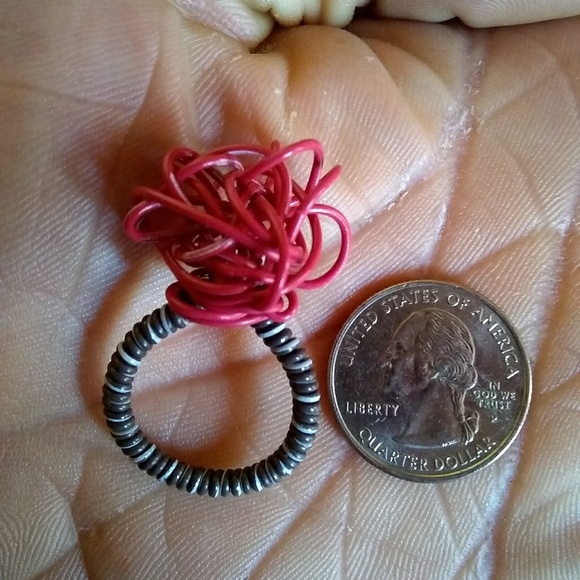 Red Top Ring - Picture 3 of 4